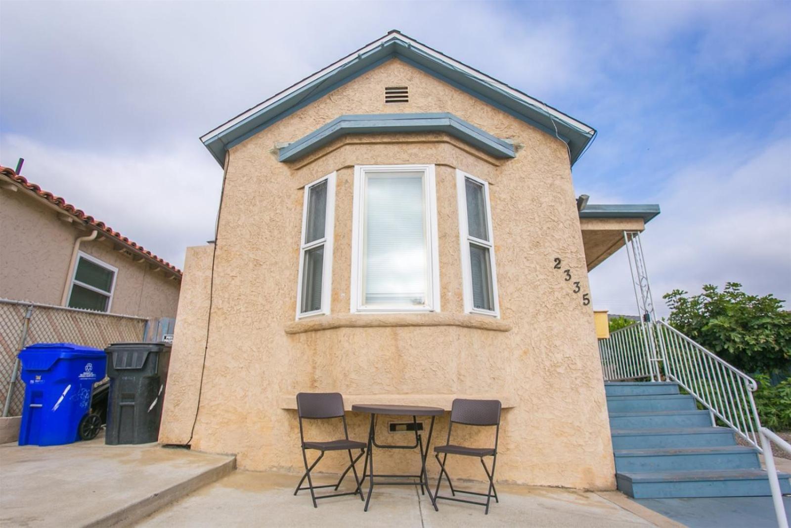 3bd Little Italy A++ Location Holiday home *