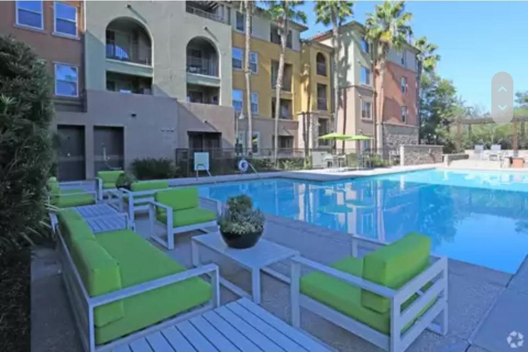 Luxury Avenue San Diego