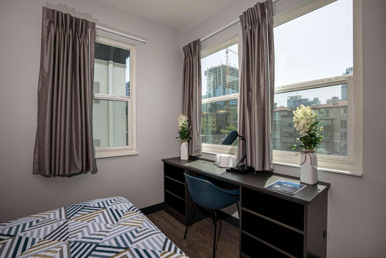 Hotel 6-san Diego, Ca - Downtown 2*