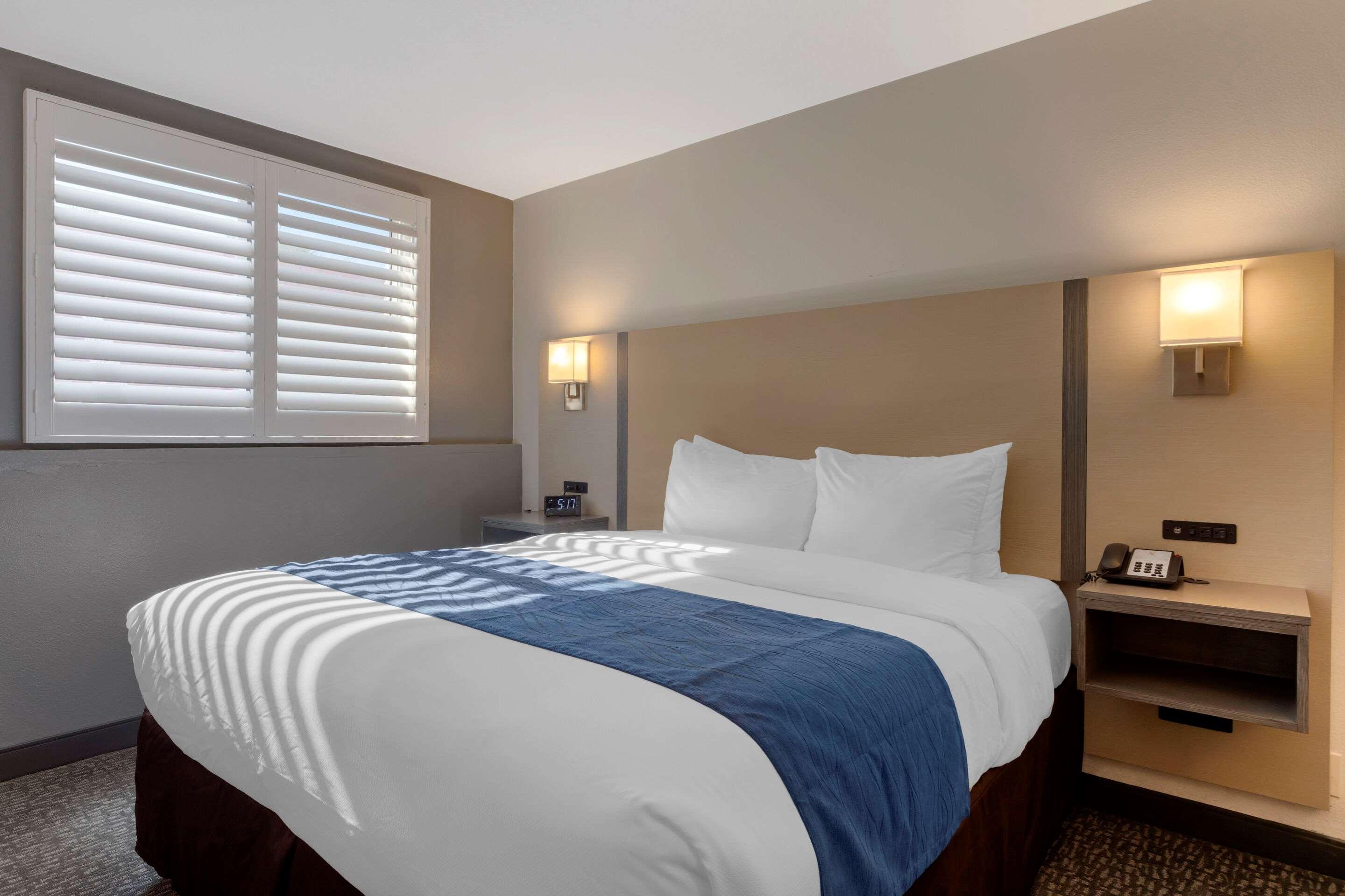 Comfort Miramar Inn 3*
