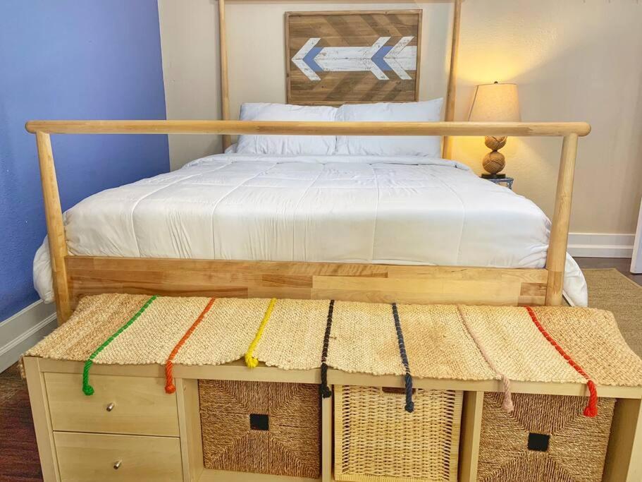 Artistic Paradise Studio With Balcony Near Downtown San Diego! Perfect For Travelers And Couples! * San Diego