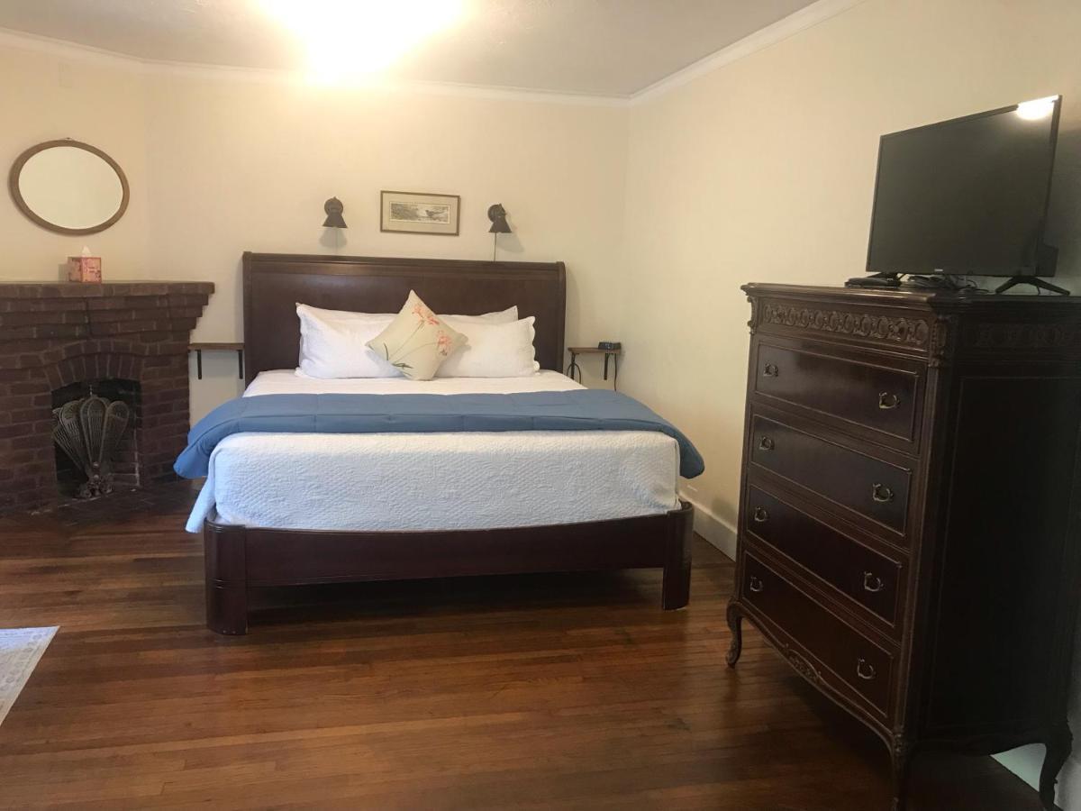 Lodge Cherokee San Diego