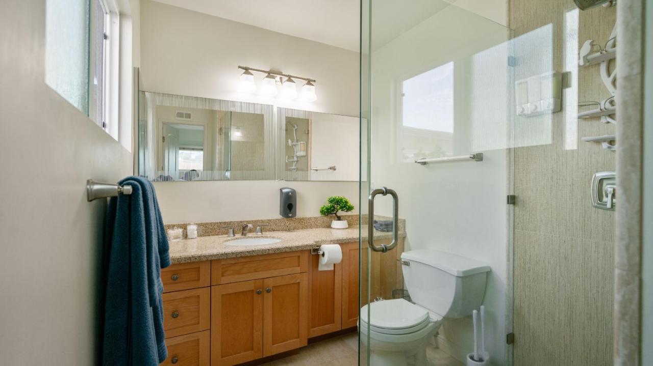 Ensuite With Panoramic View