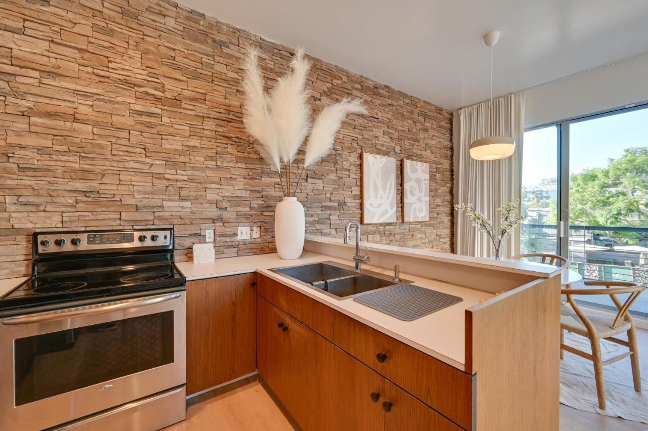 Holiday home Bright Retreat With Patio In Little Italy!