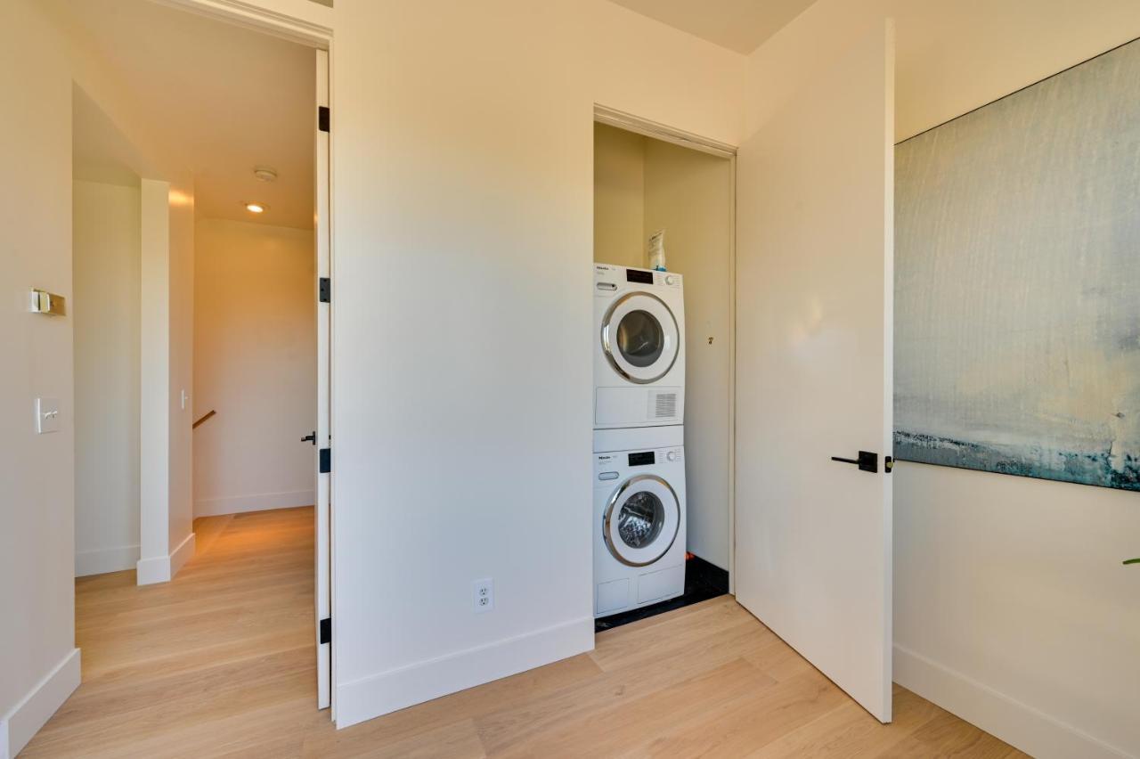 Bright Retreat With Patio In Little Italy! Holiday home *