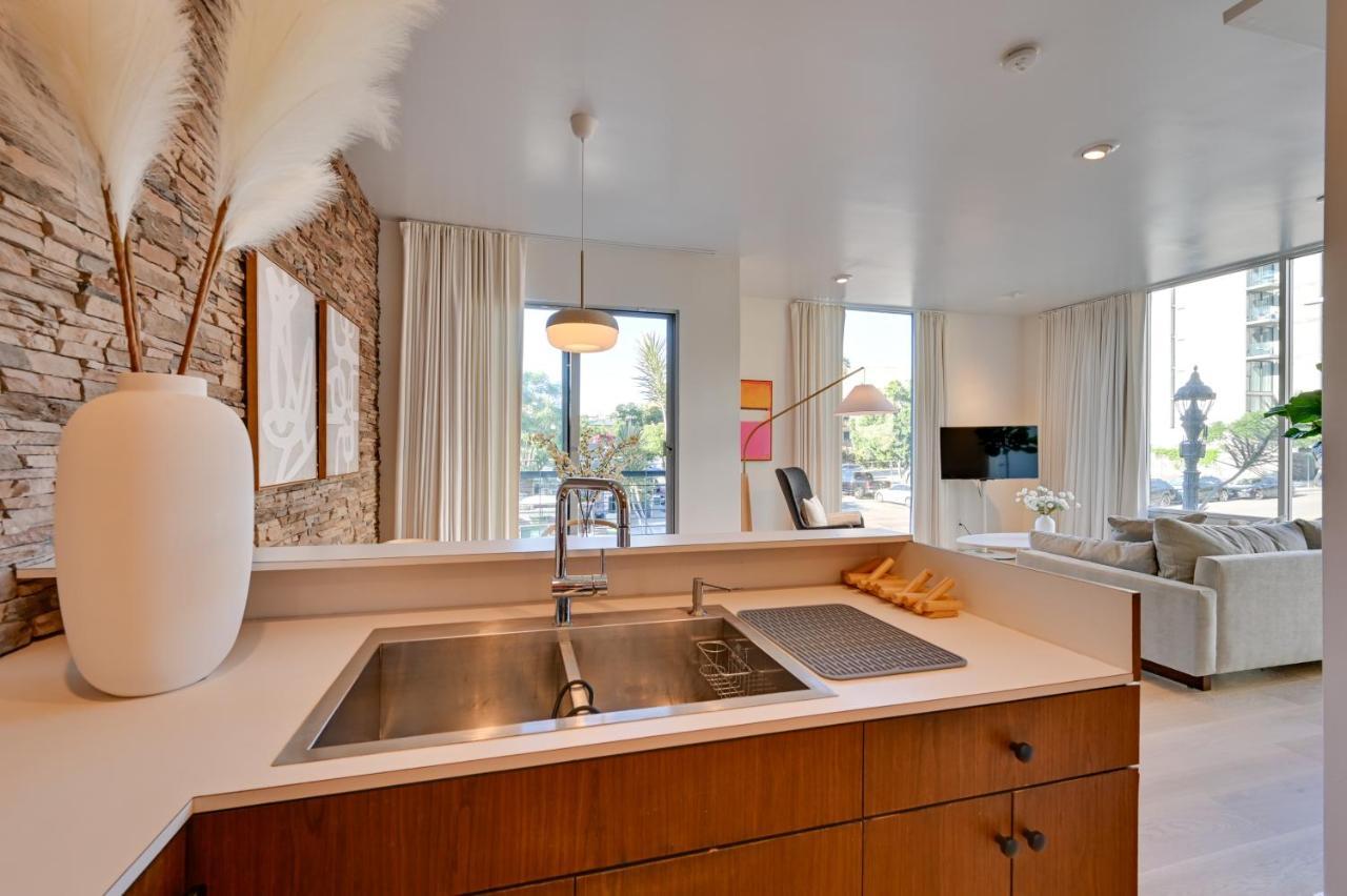 Bright Retreat With Patio In Little Italy! San Diego