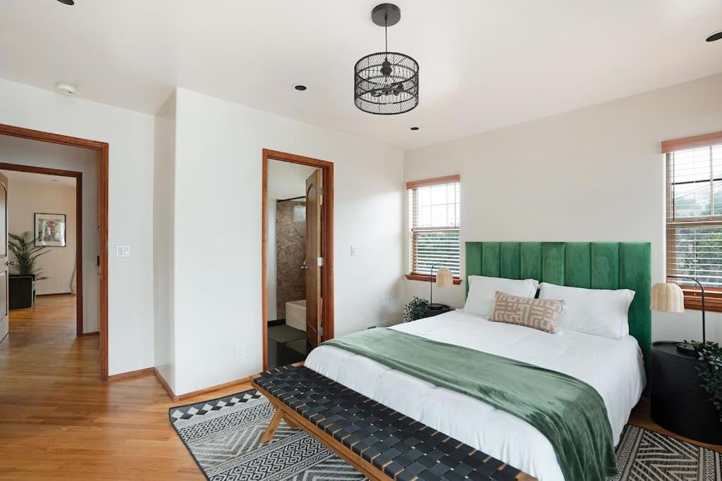 Rooftop City/water Views*jacuzzi*king Beds*central * San Diego