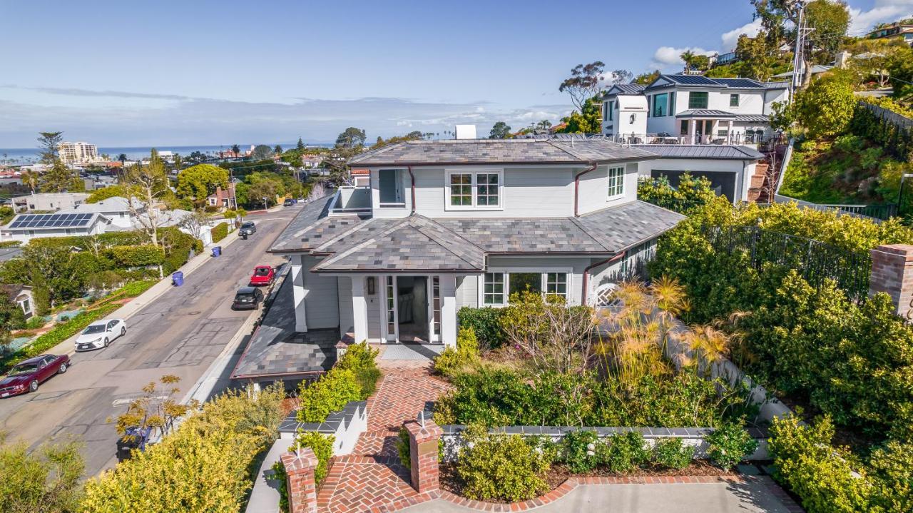 Holiday home Coastal La Jolla Luxury W Ac, Patios, & Massive Ocean Views!