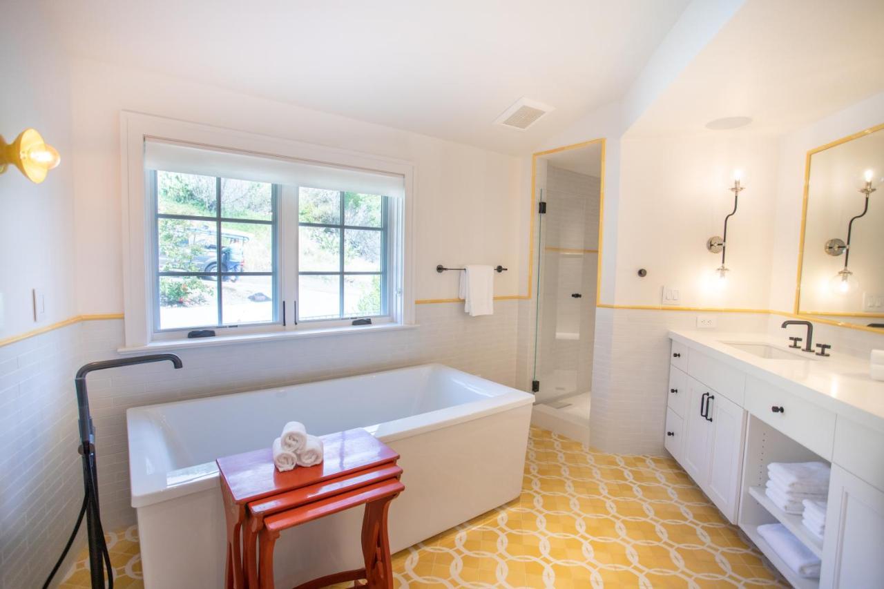 Coastal La Jolla Luxury W Ac, Patios, & Massive Ocean Views!