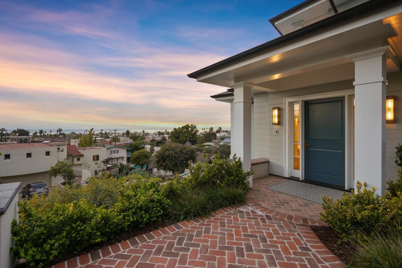 Coastal La Jolla Luxury W Ac, Patios, & Massive Ocean Views! Holiday home