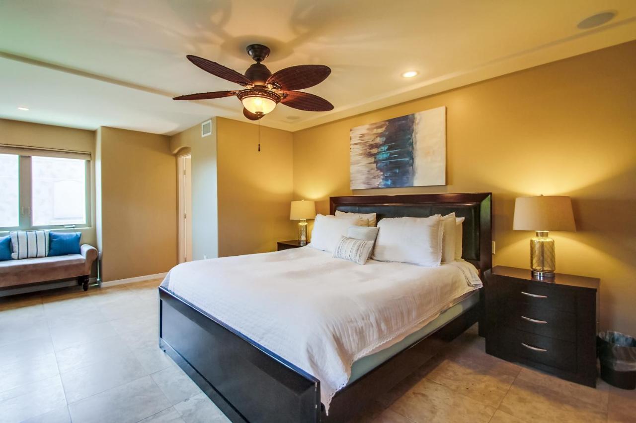 Rooftop Paradise W Private Patio, Garage & Ac * San Diego