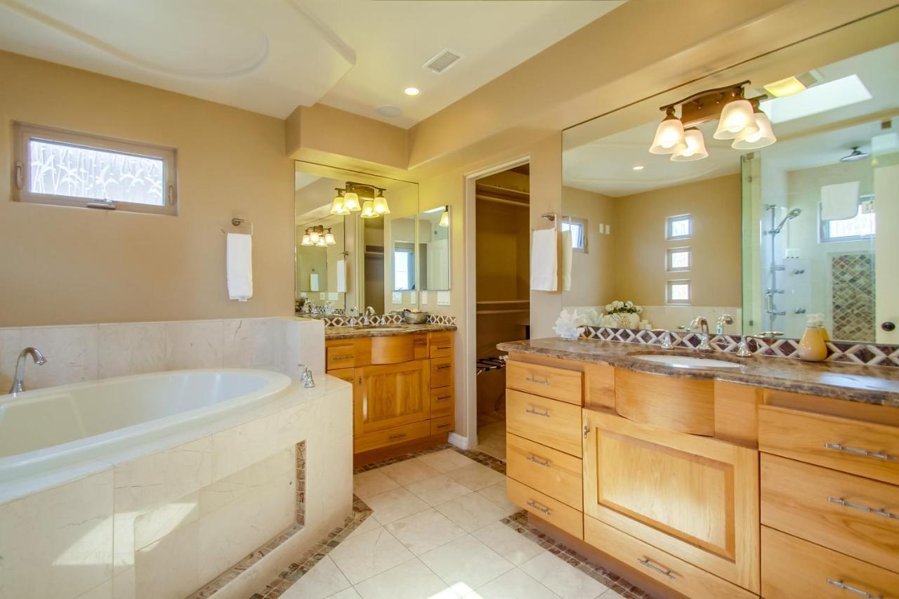 Rooftop Paradise W Private Patio, Garage & Ac * San Diego