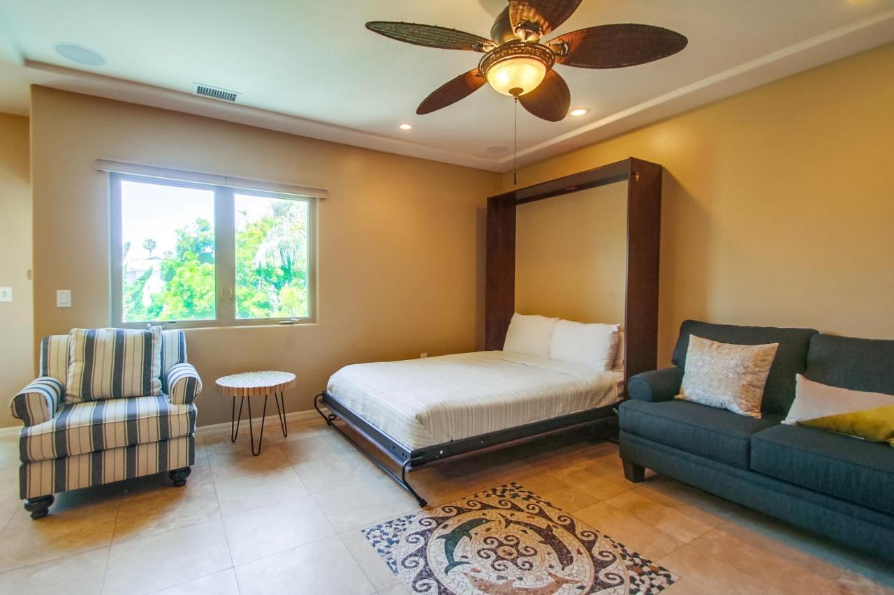 Rooftop Paradise W Private Patio, Garage & Ac Holiday home *