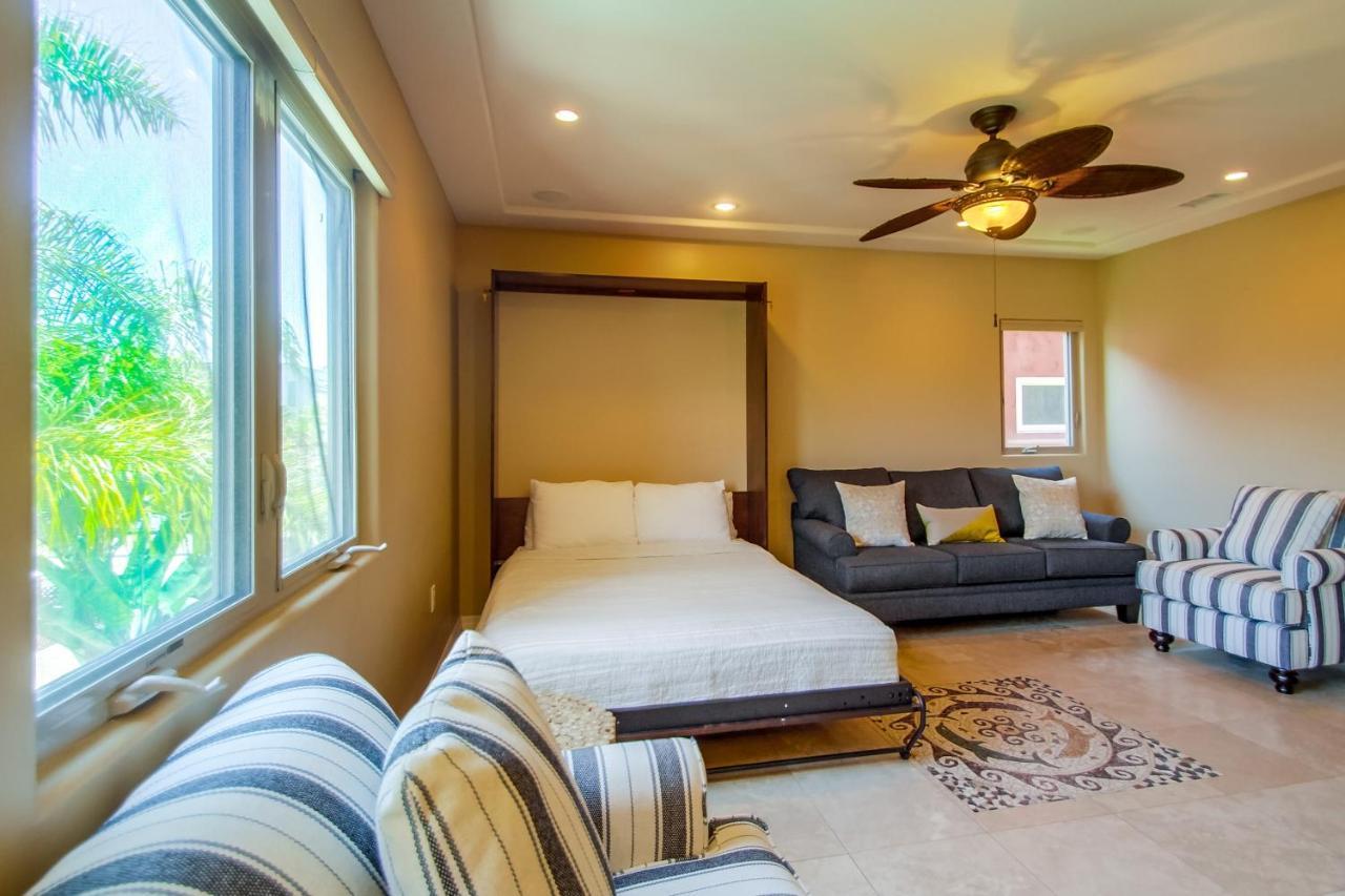 Rooftop Paradise W Private Patio, Garage & Ac * San Diego