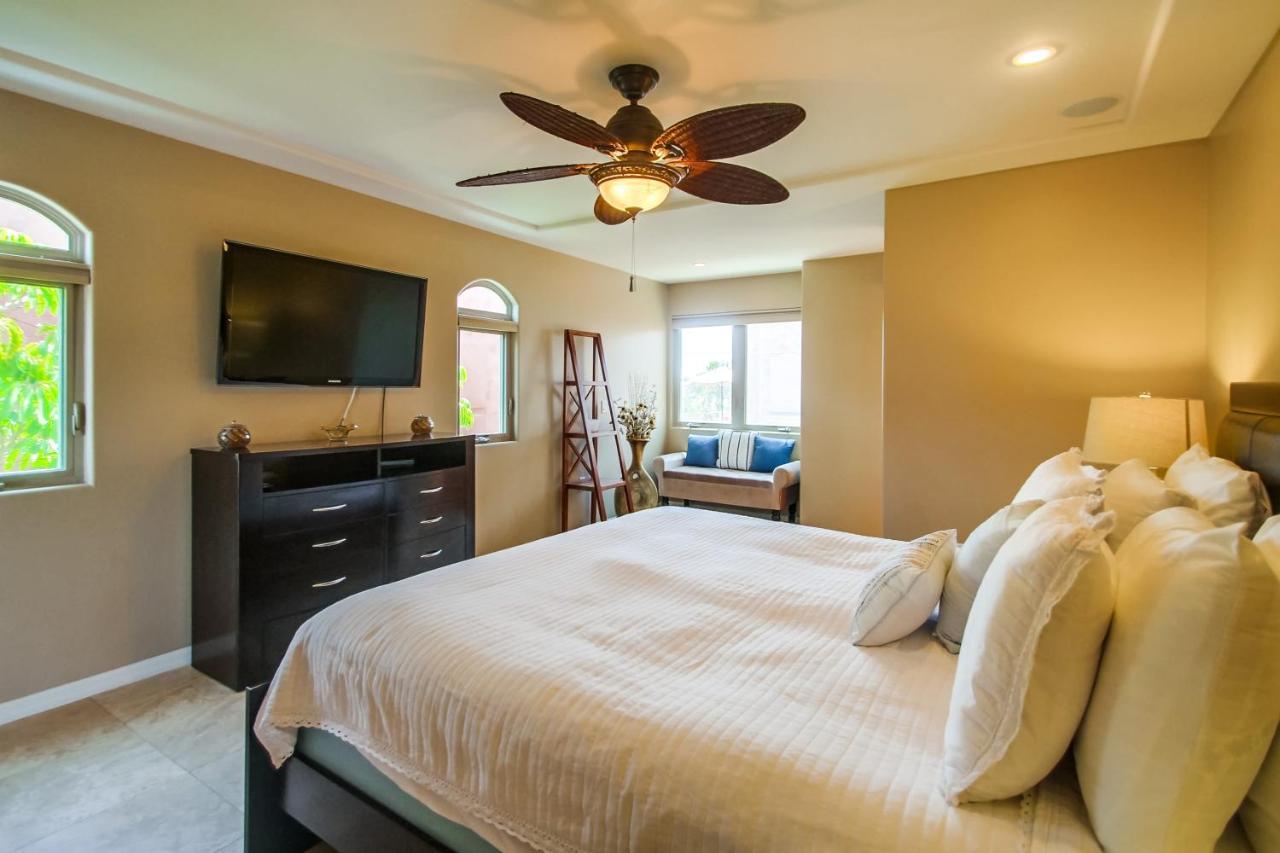 Holiday home Rooftop Paradise W Private Patio, Garage & Ac *