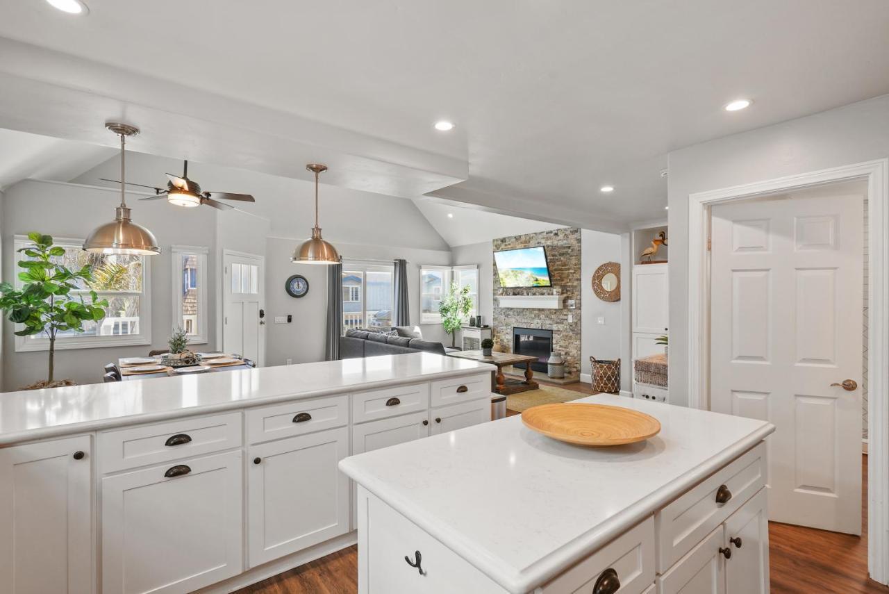 Stunning With Fireplace, Fast Wifi, Grill & Outdoor Seating! Holiday home San Diego