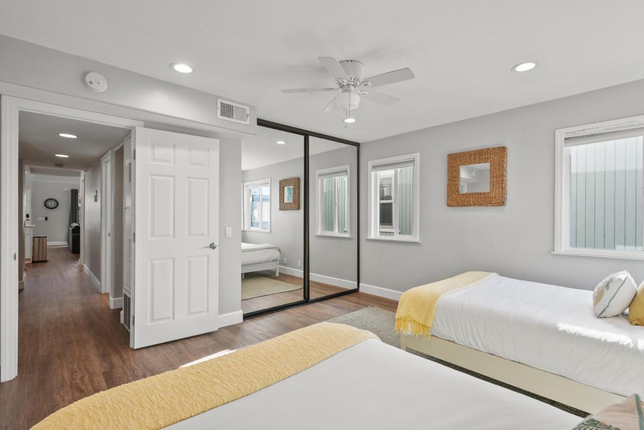 Stunning With Fireplace, Fast Wifi, Grill & Outdoor Seating! * San Diego