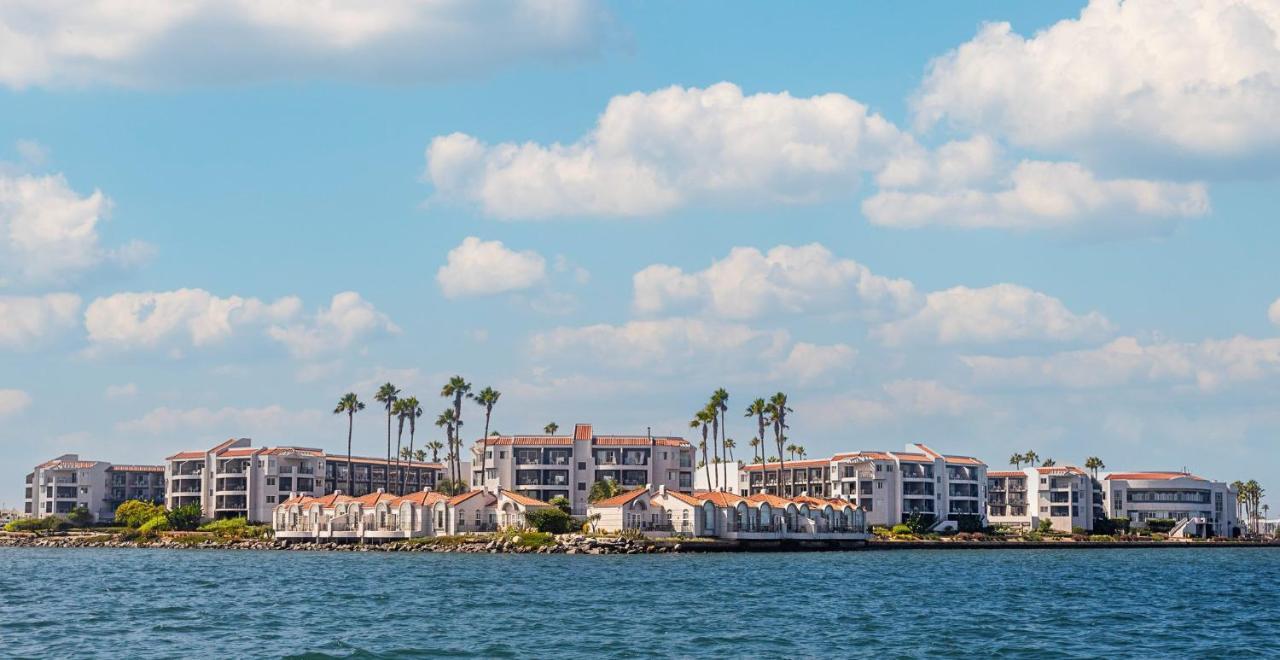 Loews Bay