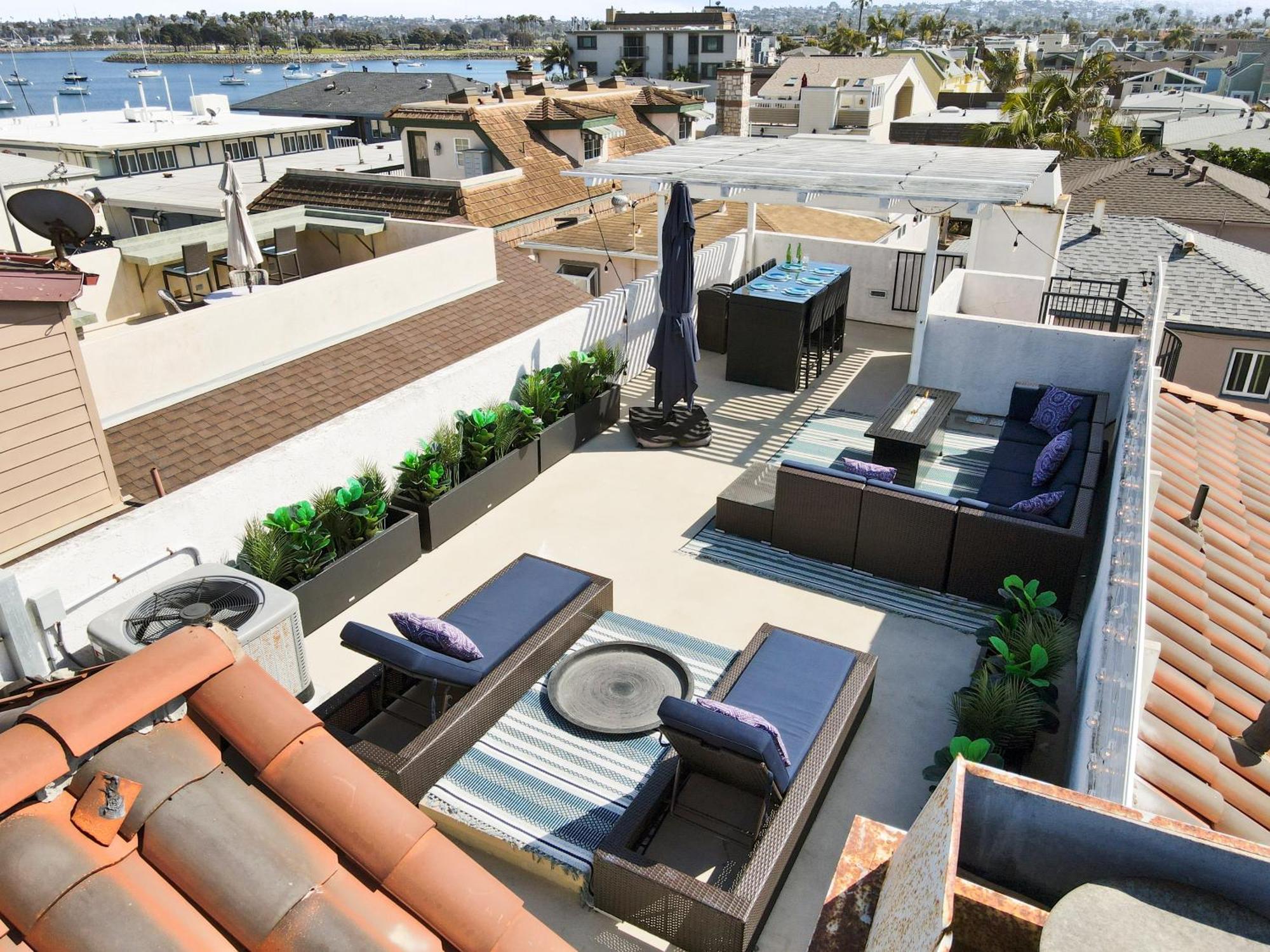Massive W Stunning Rooftop, Parking, Spa, Ac & Bay Views! San Diego