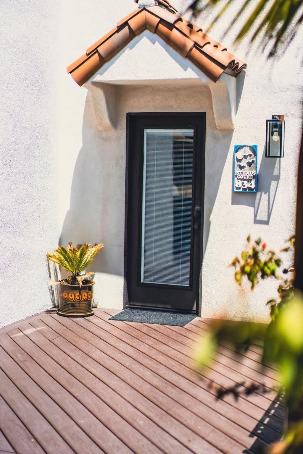 Mission Retreat Steps To Bay & Holiday home *