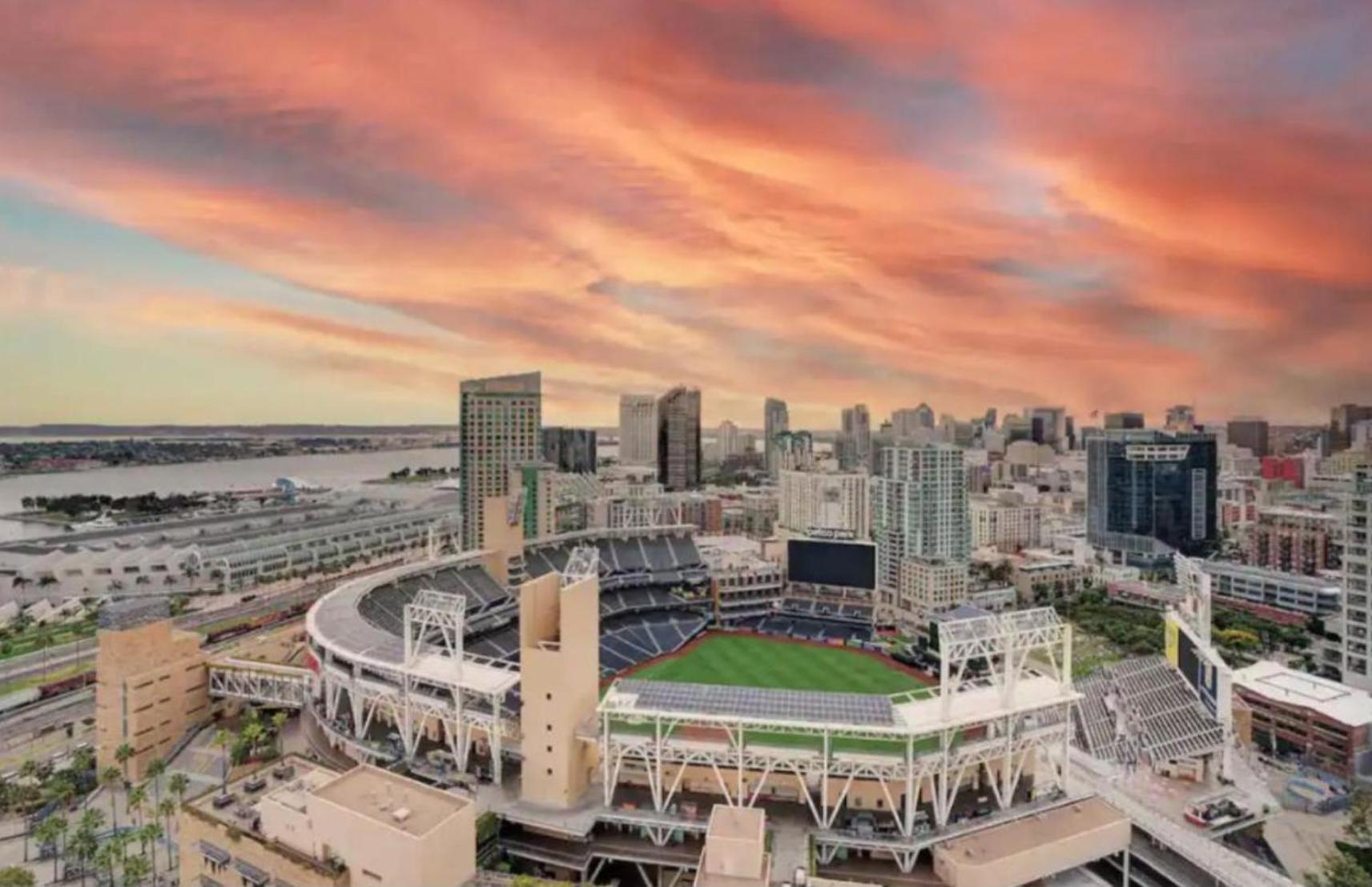 Apartment Extraordinary Escape With Rooftop Pool 2 San Diego