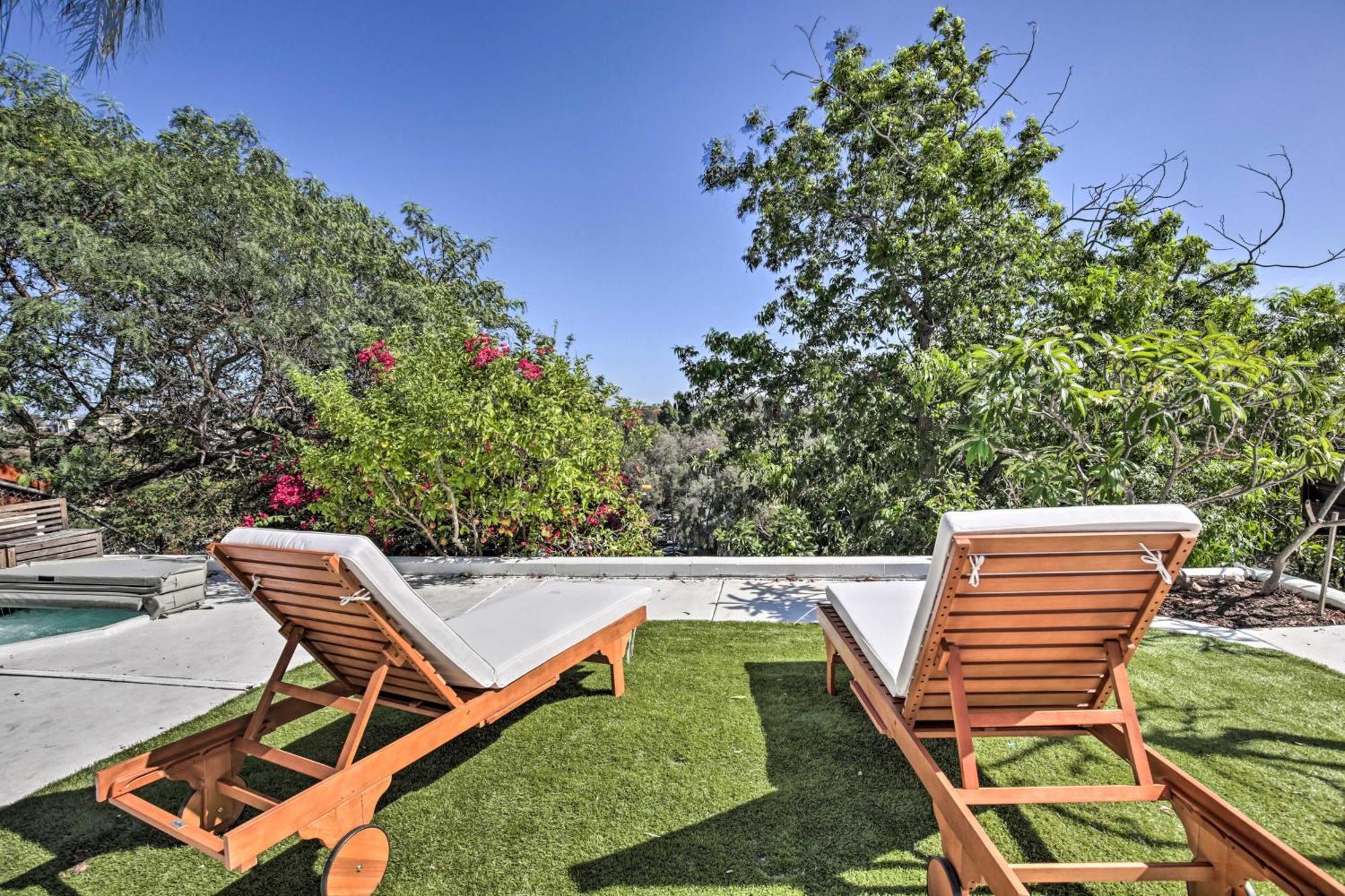 Gem With Private Hot Tub, Close To Dtwn! Сasa de vacaciones *
