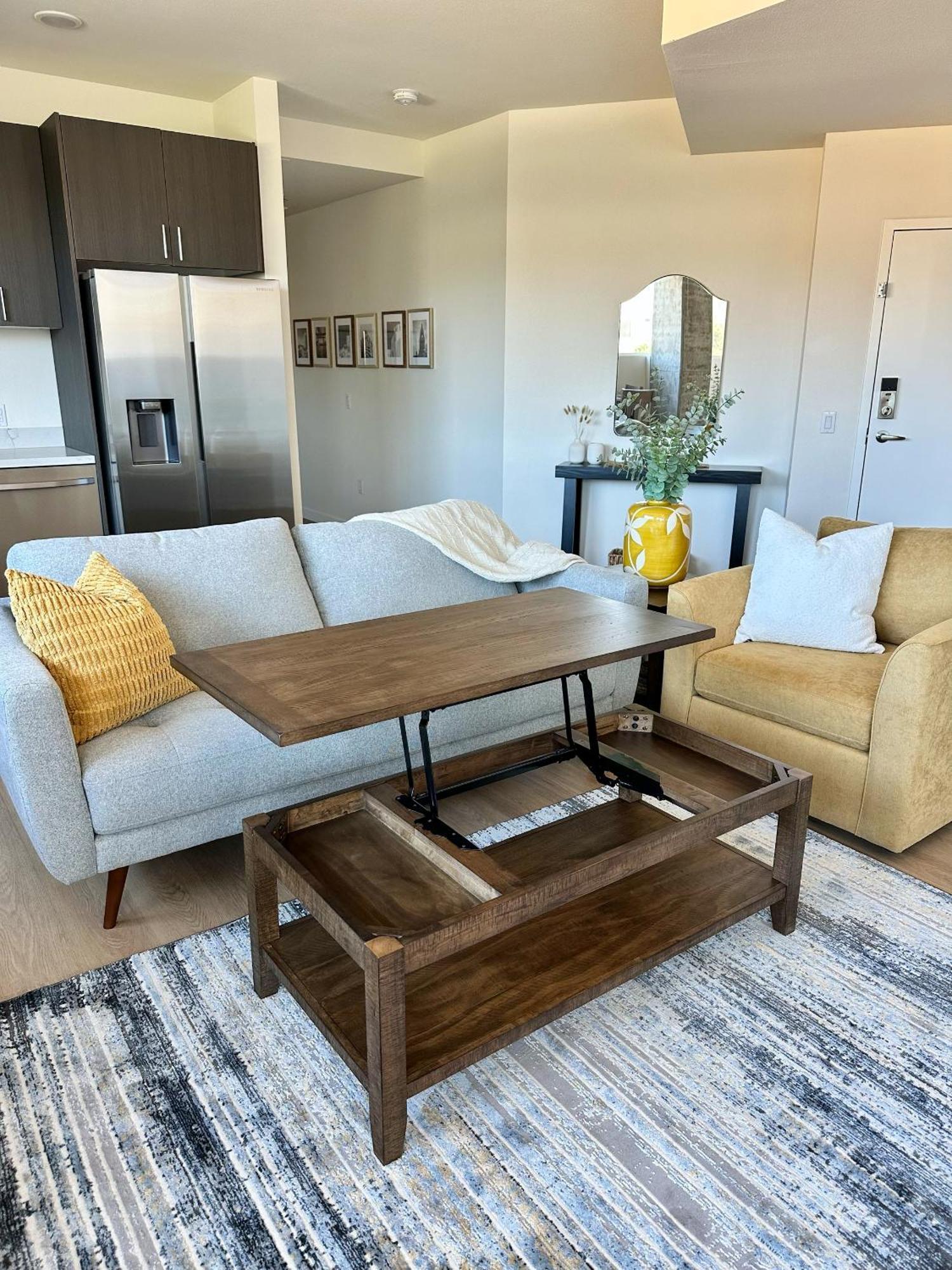 Nimitz Crossing Luxury Residences * San Diego