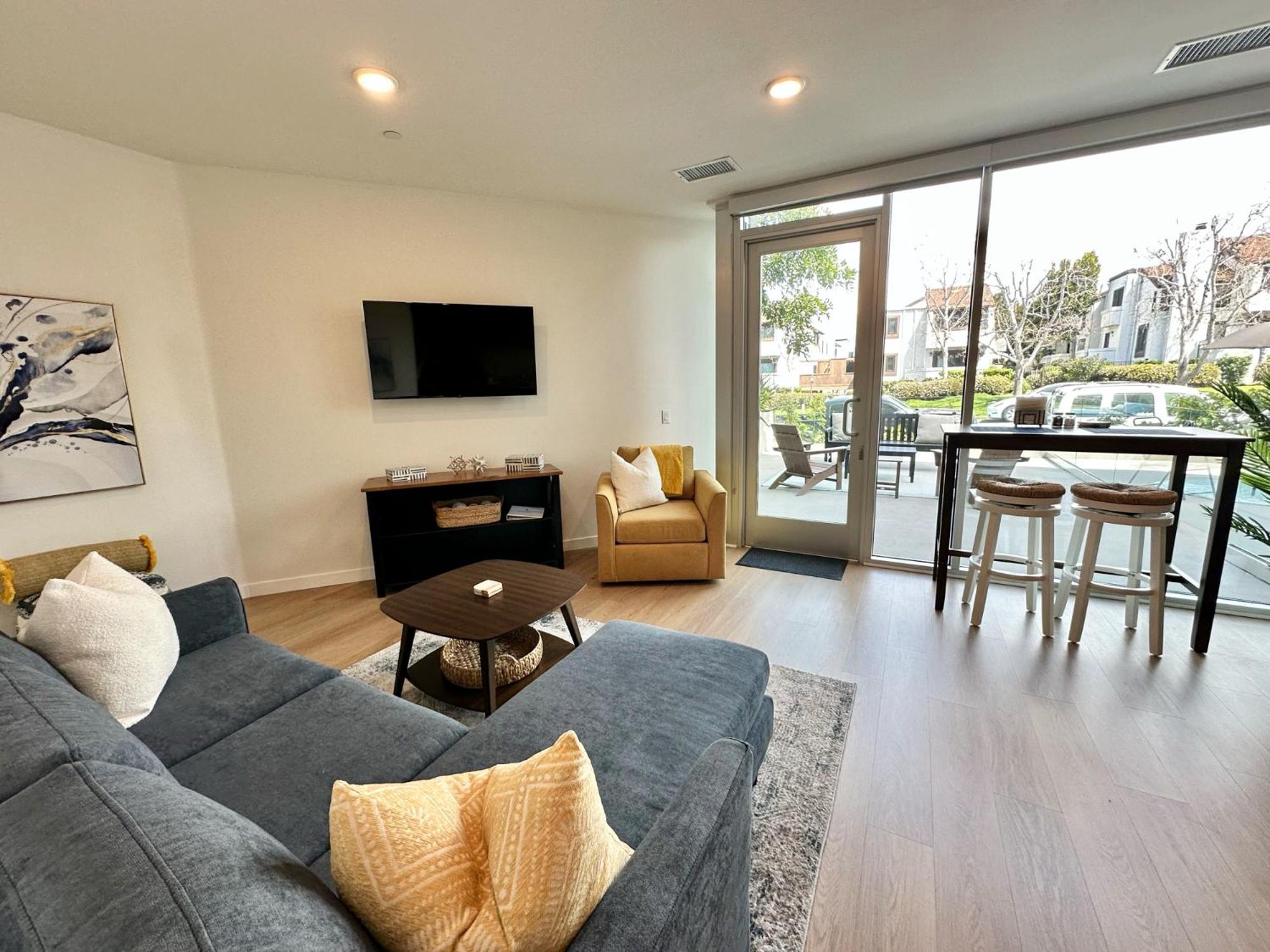 Apartment Nimitz Crossing Luxury Residences