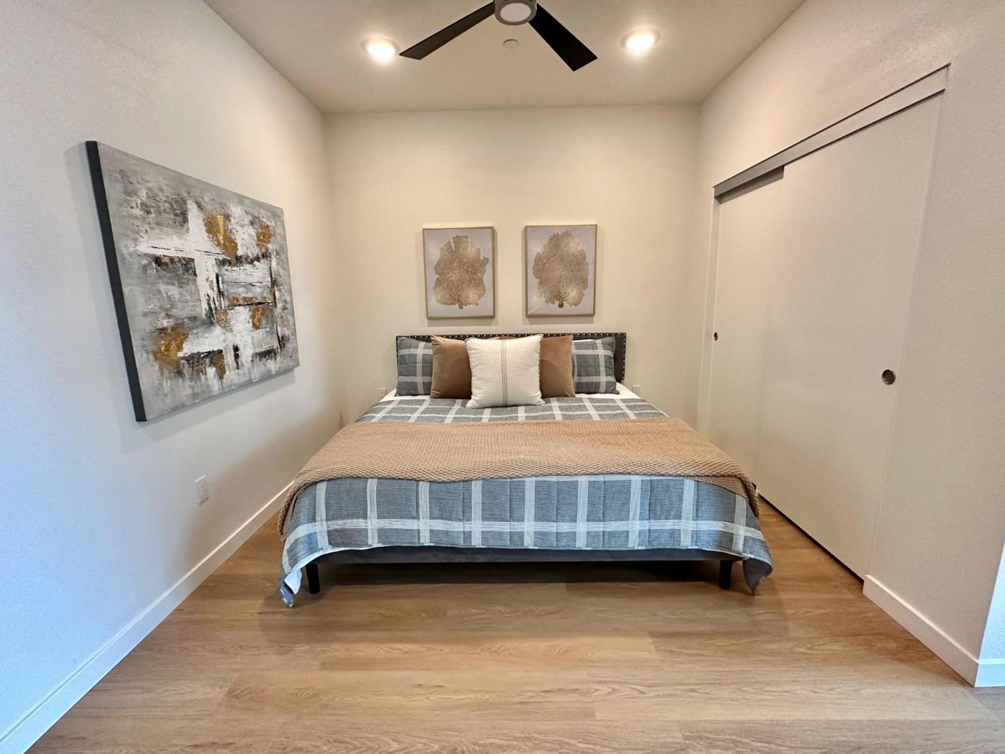 Nimitz Crossing Luxury Residences * San Diego