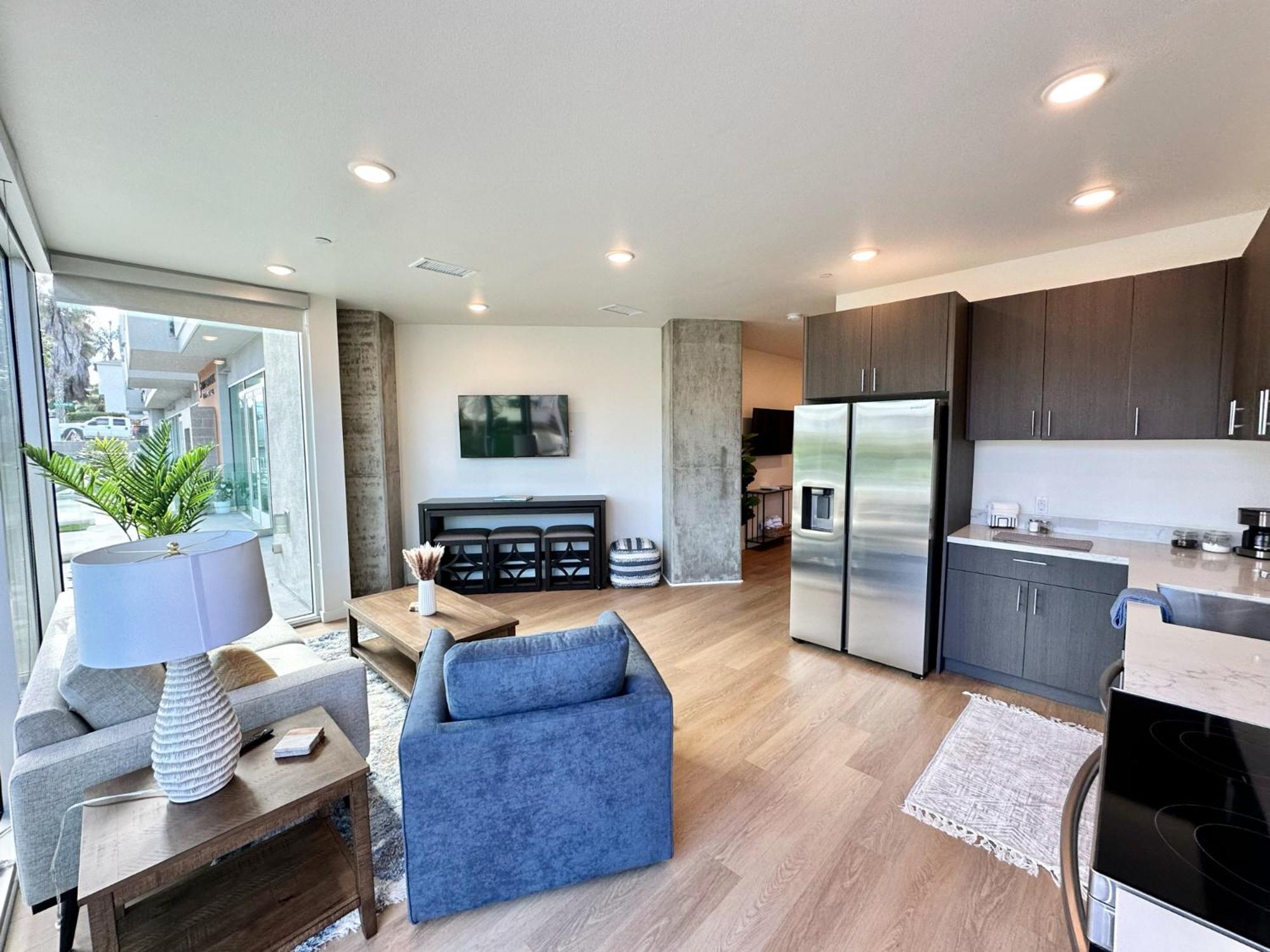 Nimitz Crossing Luxury Residences *