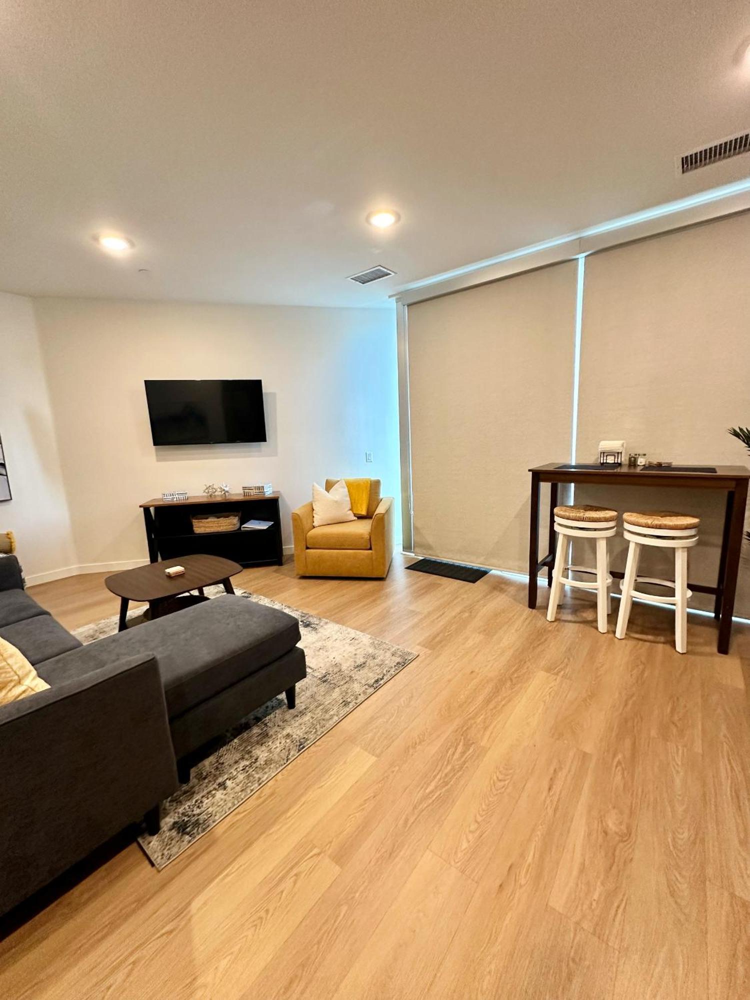 Nimitz Crossing Luxury Residences San Diego