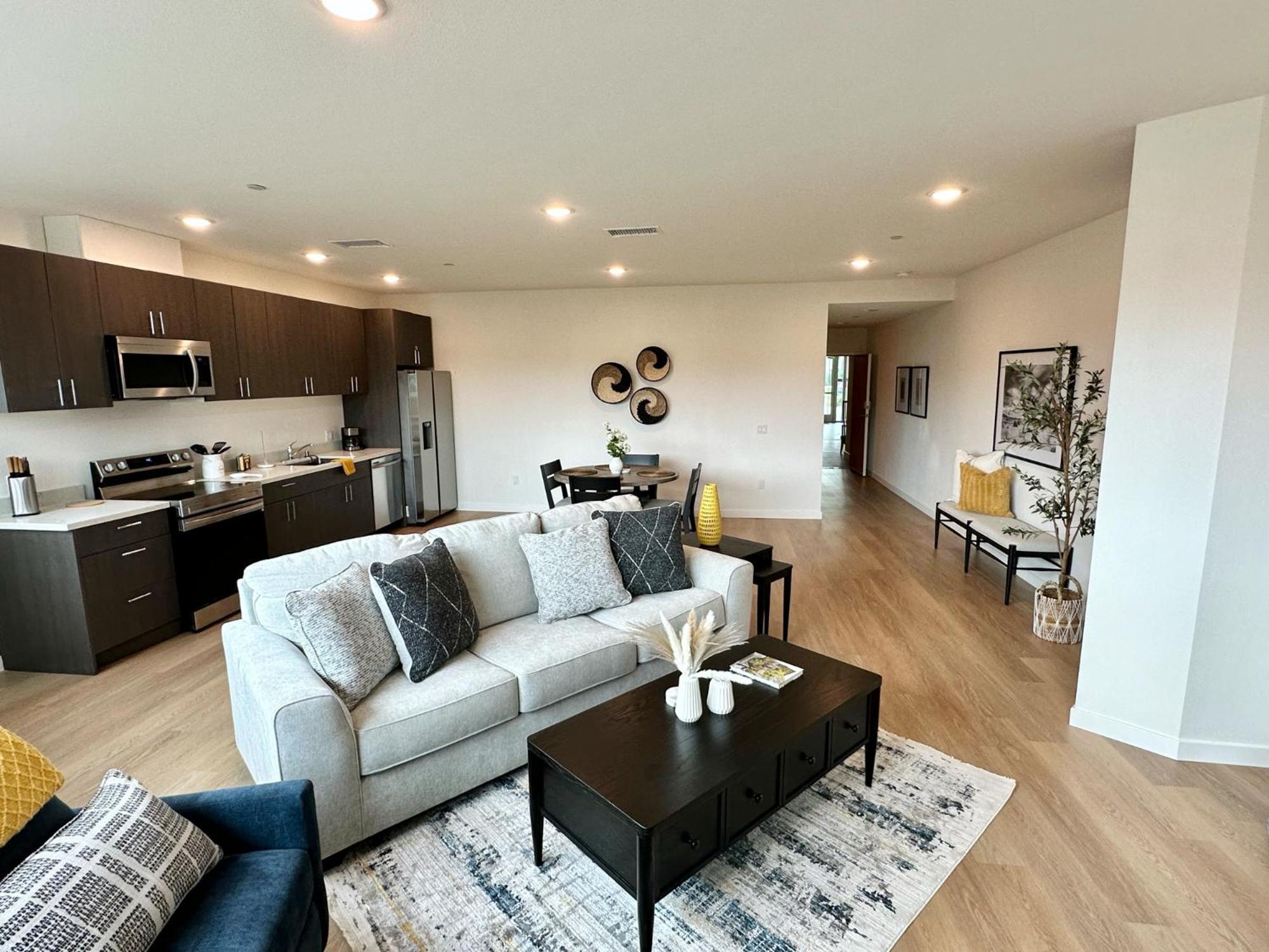 Nimitz Crossing Luxury Residences Apartment San Diego