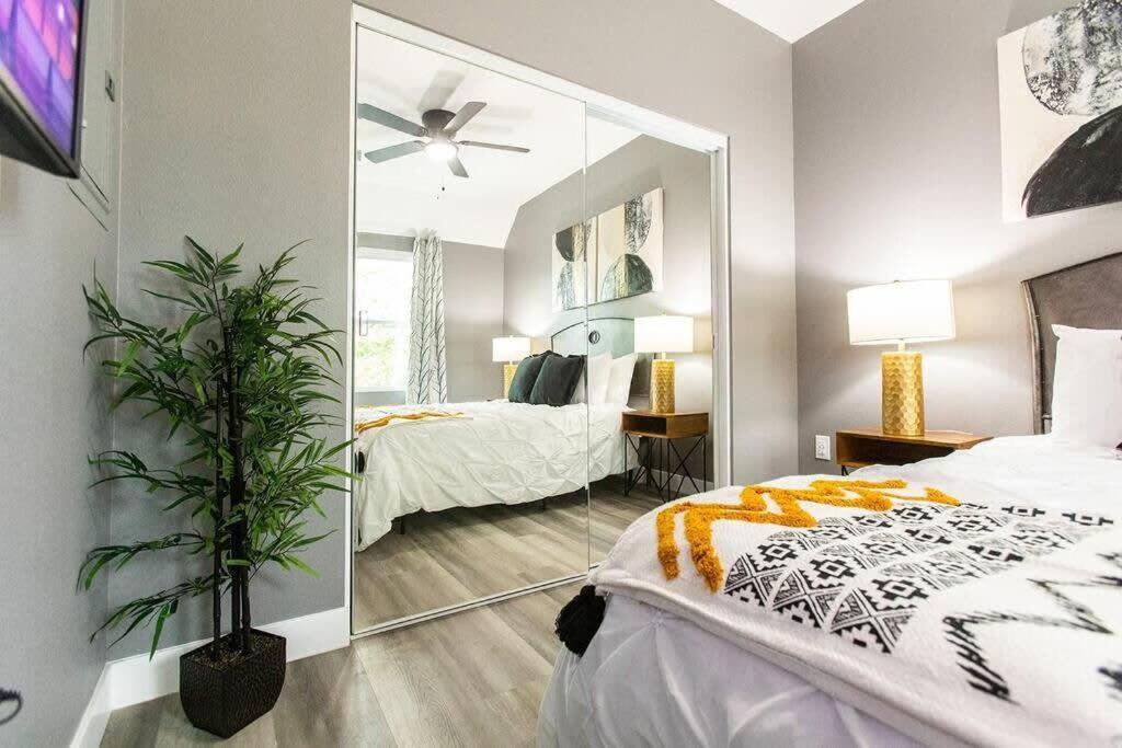 Apartment Healthcare&business-professionals-pets A C Wi-fi San Diego