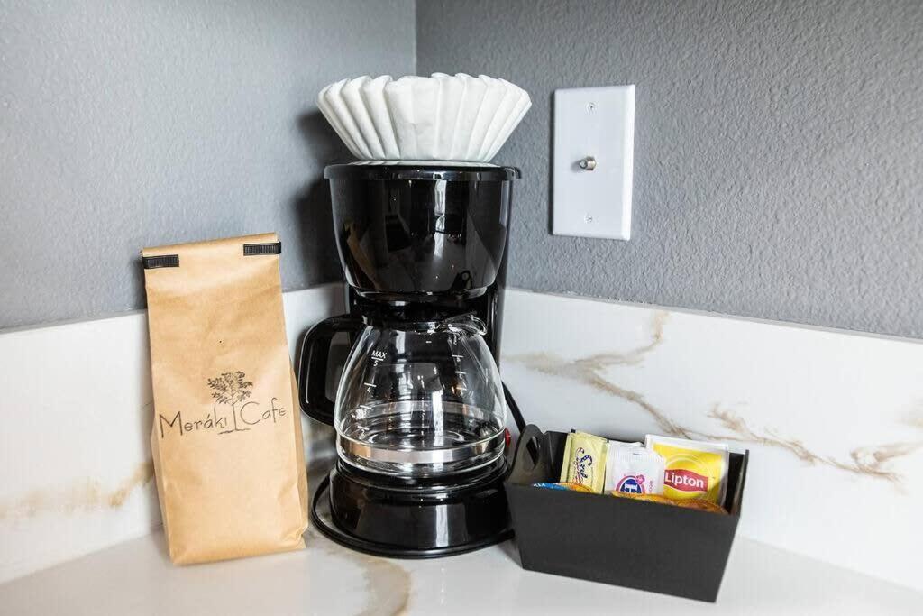 Military-restaurants-fast-wifi-a C-w D-pets-park- San Diego