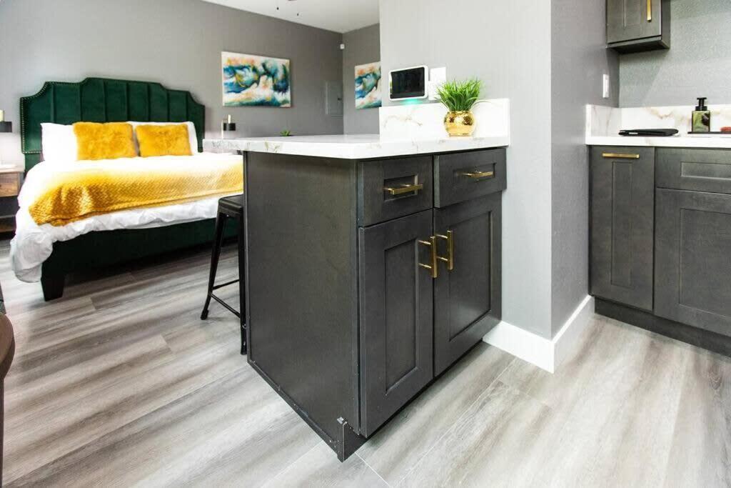Military-restaurants-fast-wifi-a C-w D-pets-park- San Diego