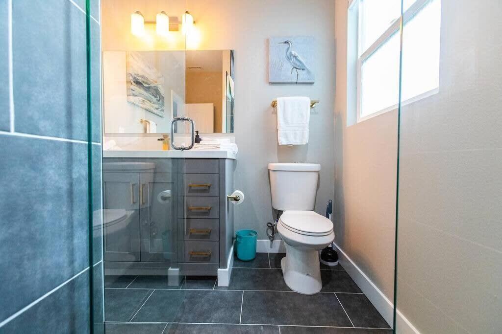 Restaurants-pets-professionals-fastwifi-a C-patios Apartment *