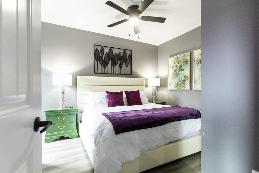 Restaurants-pets-professionals-fastwifi-a C-patios Apartment