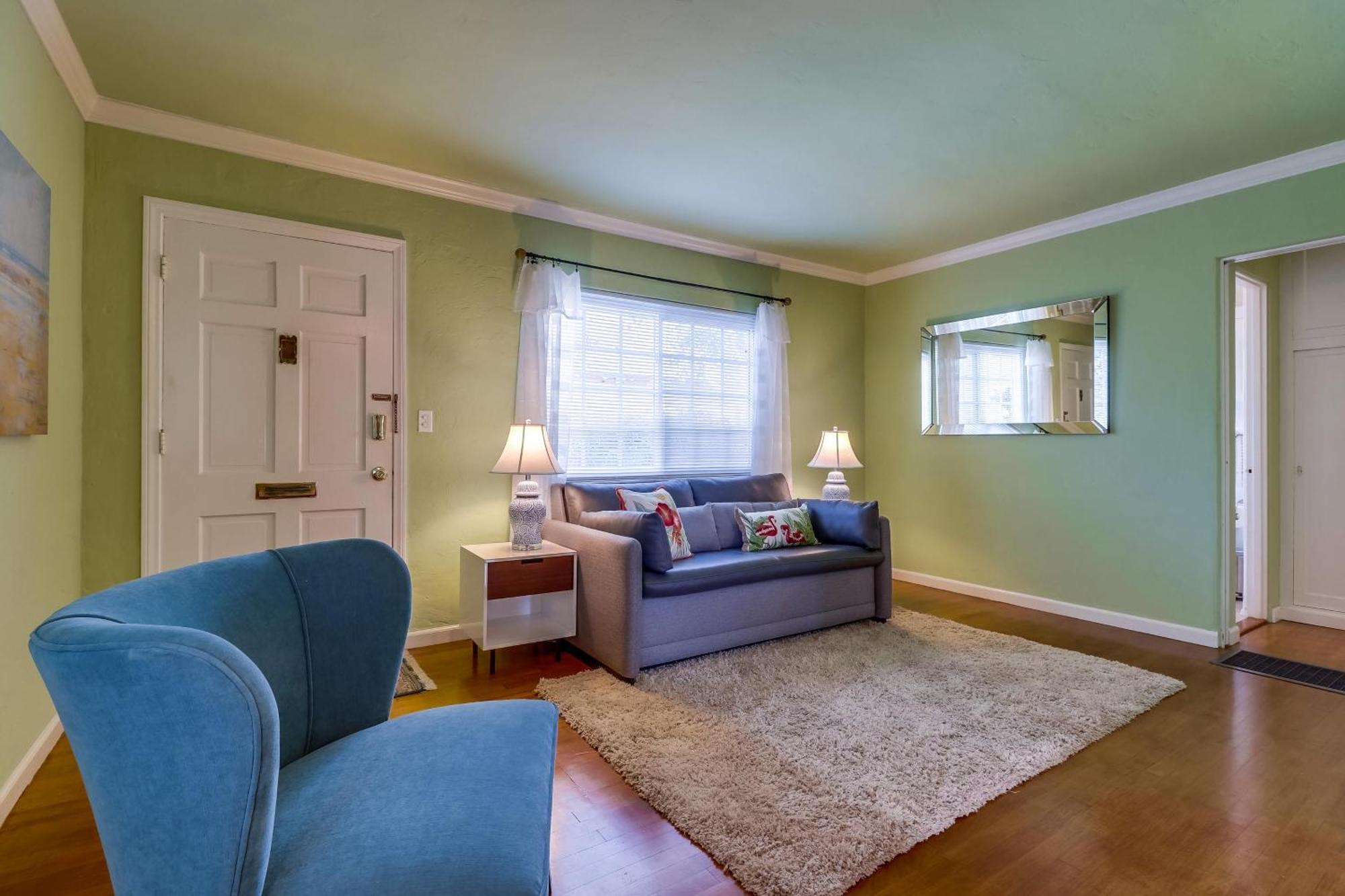 Holiday home Ob Smiths By The