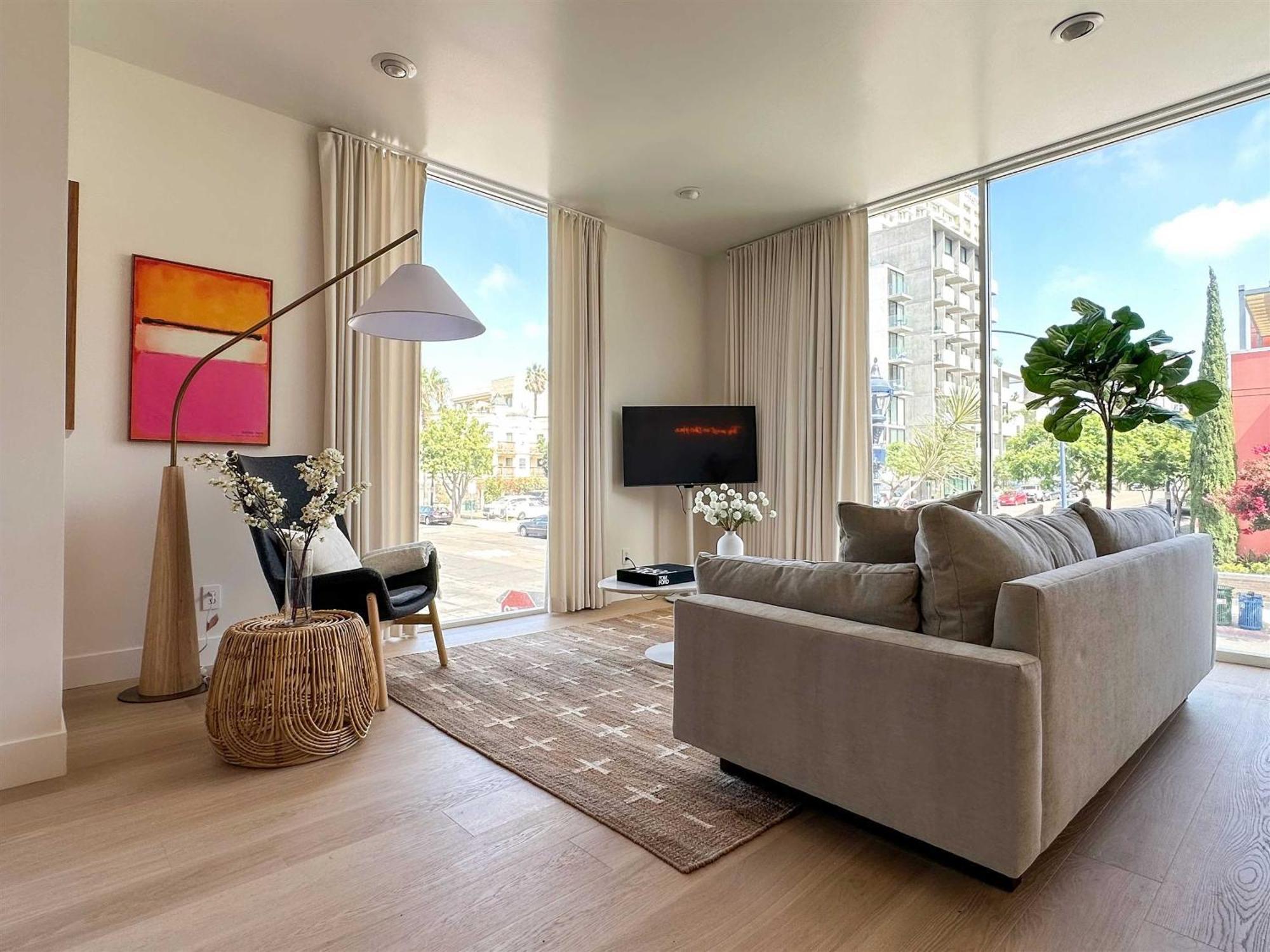 Bright Retreat With Patio In Little Italy! Holiday home *