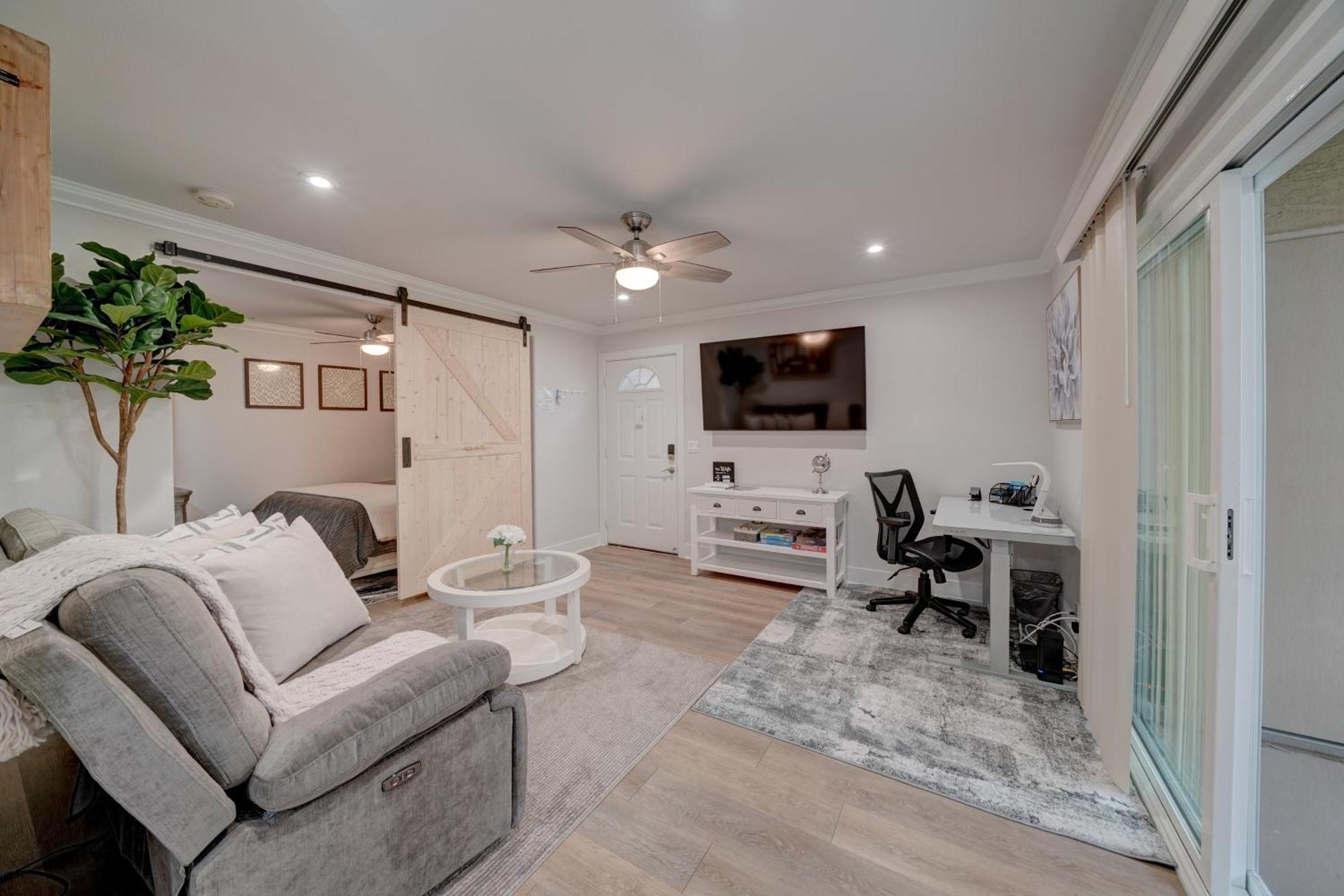 Relaxing Less Than 3 Mi To La Jolla Shores! Apartment