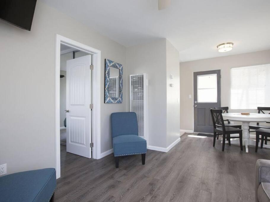 Ocean Front, Steps Mission Beach, Bay, Remodeled, Mission Jamaica Flat Holiday home San Diego