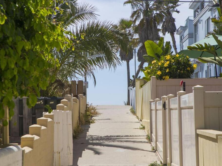 Ocean Front, Steps Mission Beach, Bay, Remodeled, Mission Jamaica Flat