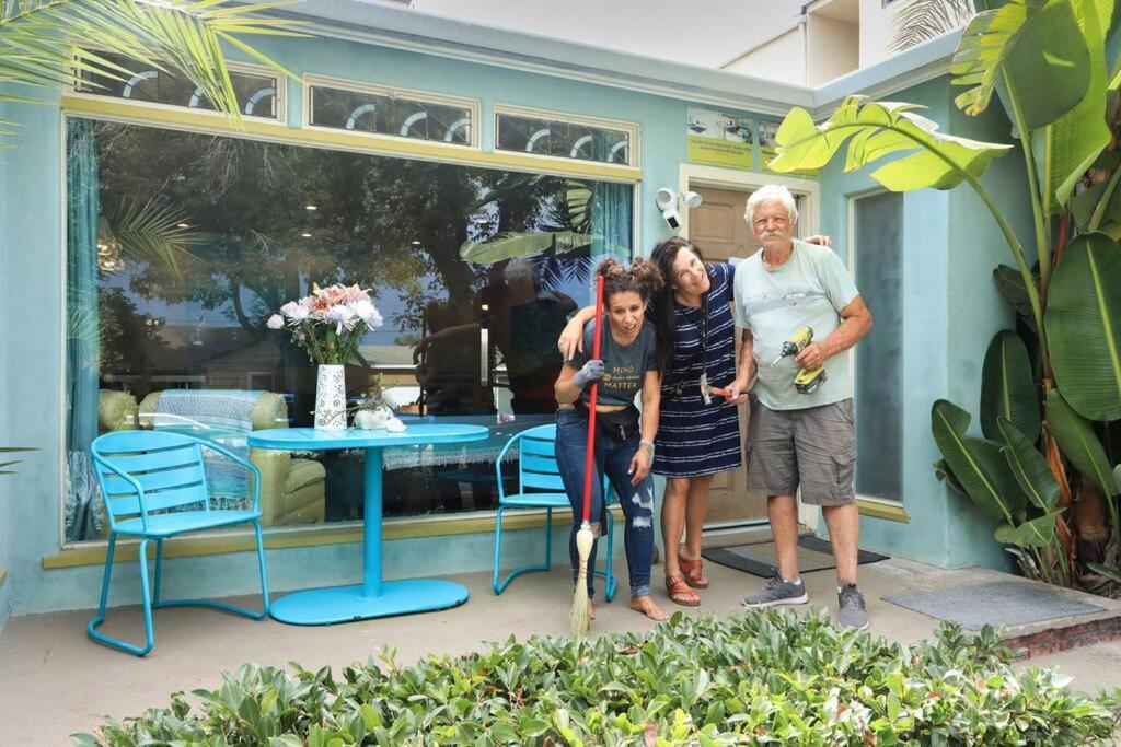 Holiday home Ocean Front, Steps Mission Beach, Bay, Remodeled, Mission Jamaica Flat *