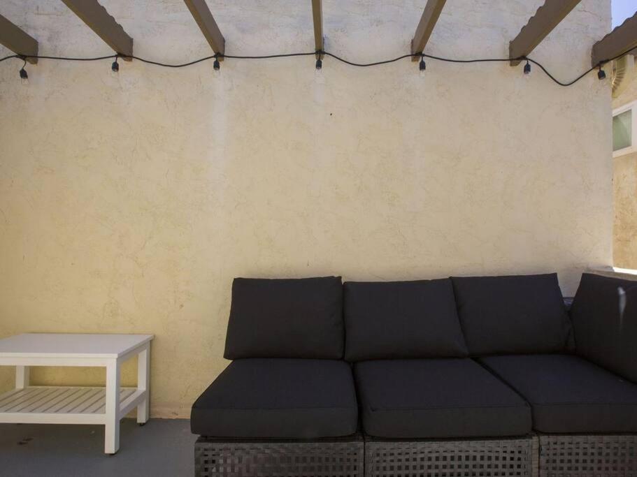 Holiday home Ocean Front, Steps Mission Beach, Bay, Remodeled, Mission Jamaica Flat *