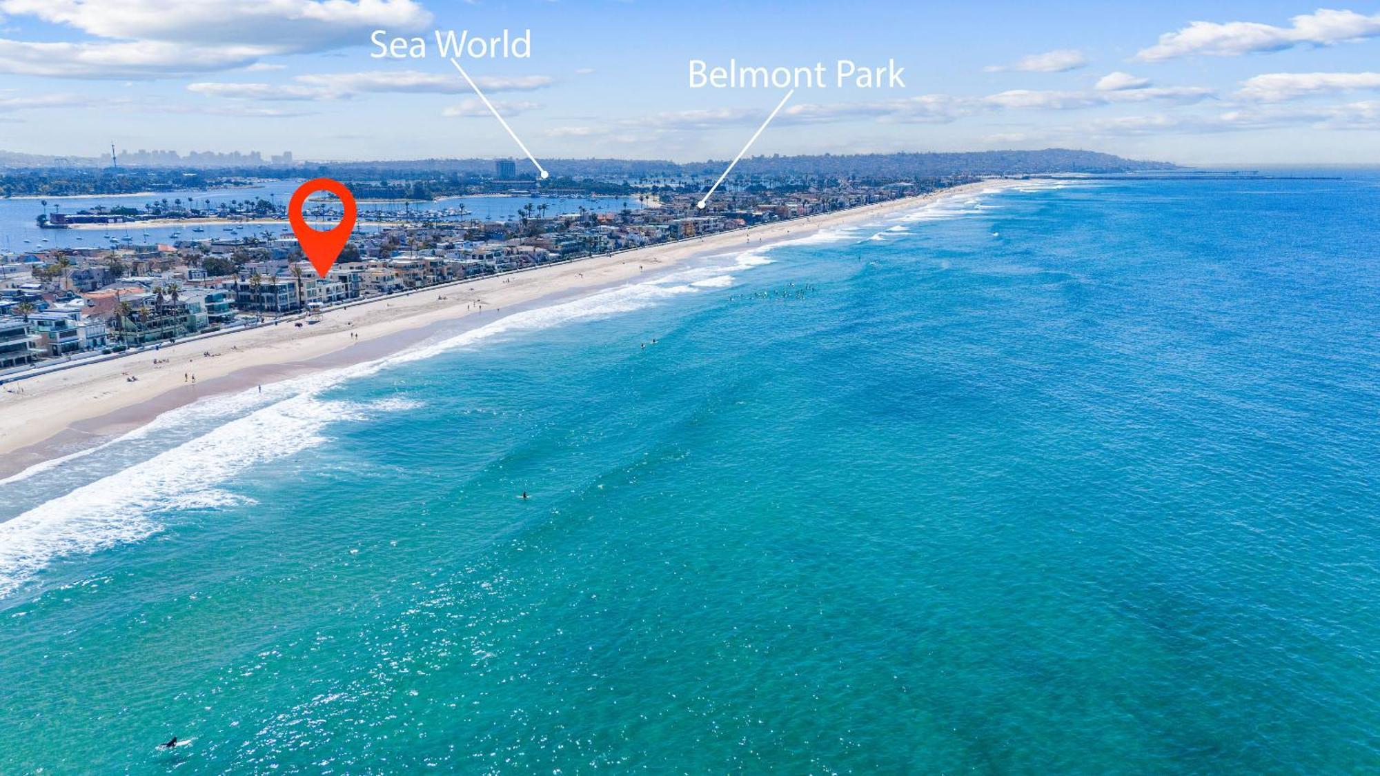 Entire Ground Beachfront Luxury Unit With Patio Holiday home San Diego