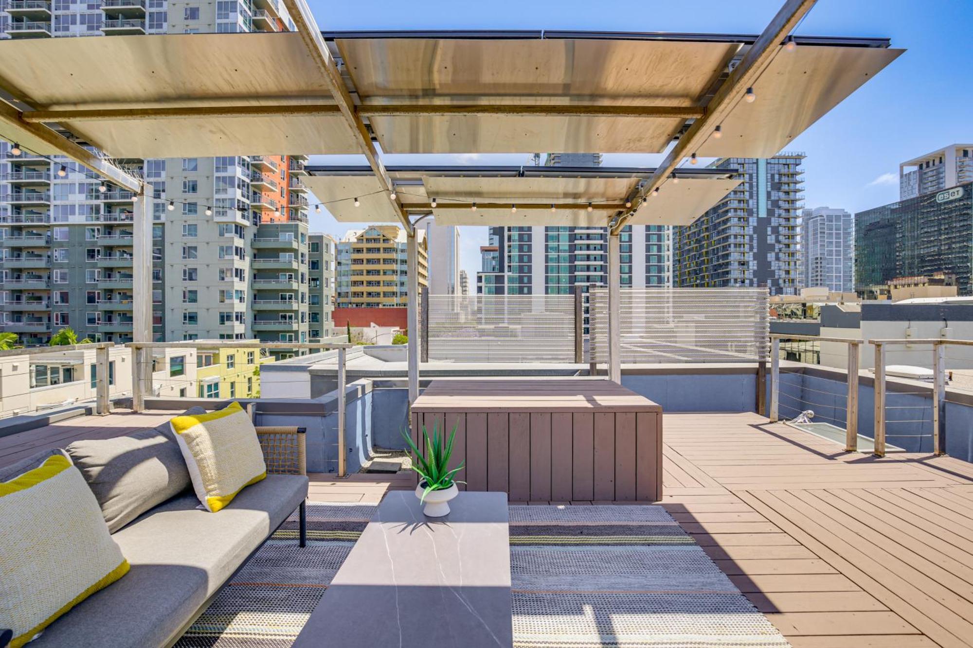 Holiday home Bright Retreat With Patio In Little Italy!