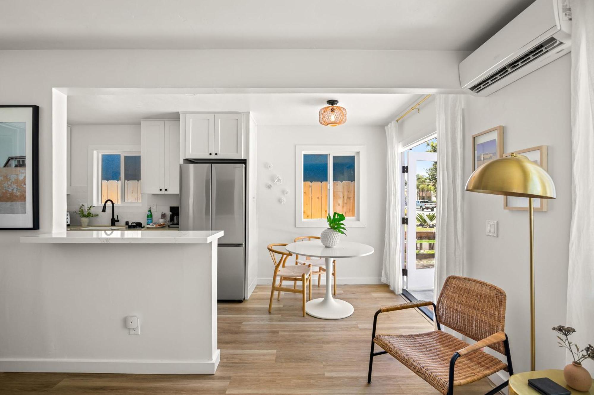 Modern And Cozy In Pb With Patio And Firepit *