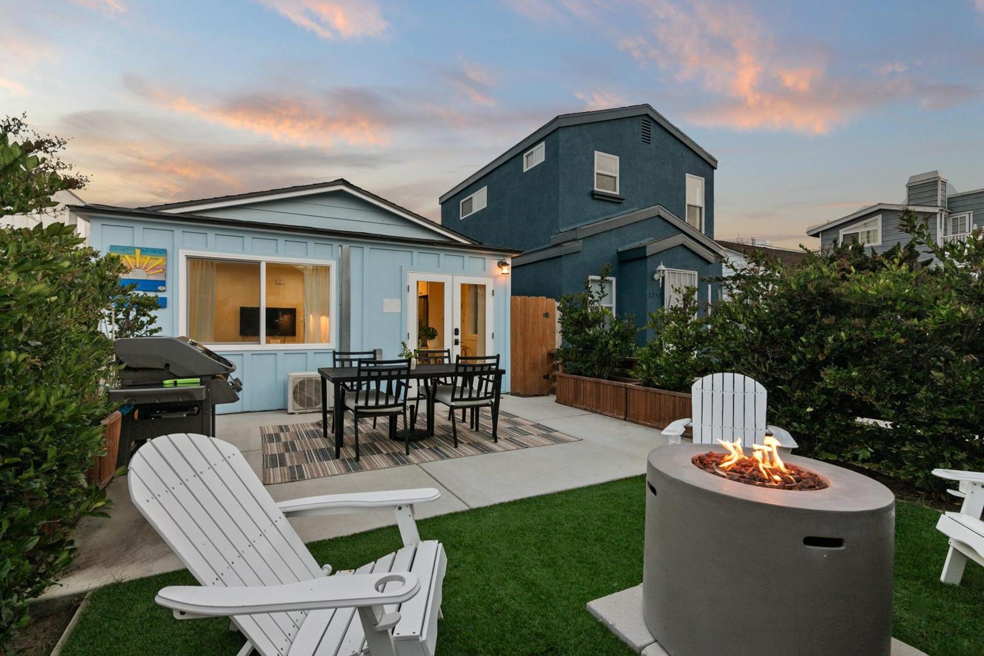 Modern And Cozy In Pb With Patio And Firepit Holiday home *