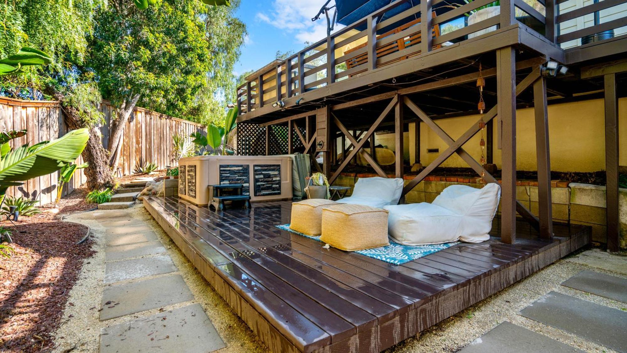 Holiday home Chic Kensington - Hot Tub & Canyon Views *
