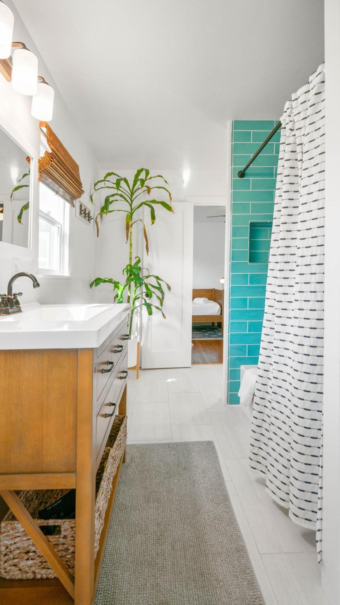 Holiday home Chic Kensington - Hot Tub & Canyon Views